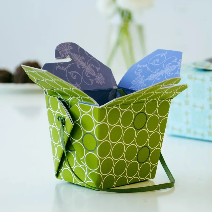 Chinese takeout boxes